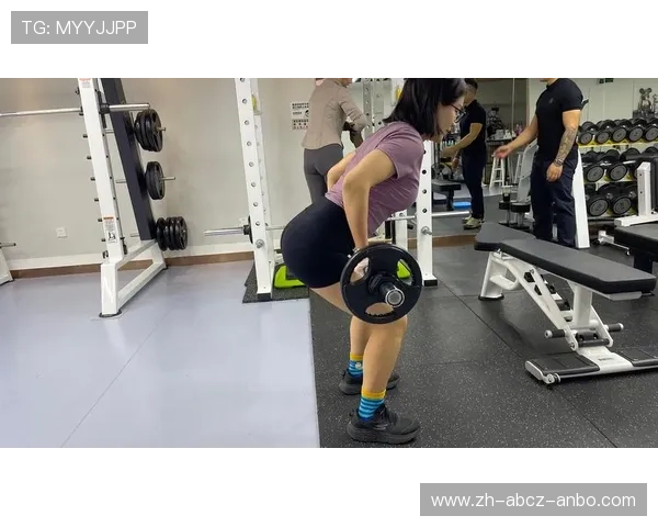 高效背部塑形器械训练动作要领与强度控制方案 高效背部塑形器械训练动作要领与强度控制方案